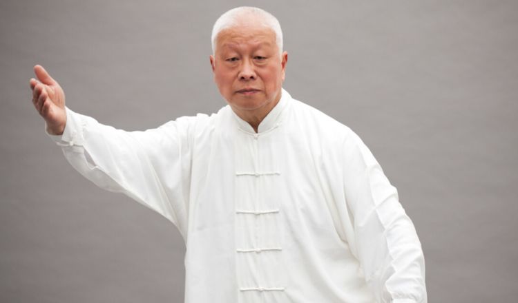 清水时尚 58岁阿姨哭诉：拒绝同房后，老伴每天给甩脸色，我错了吗？