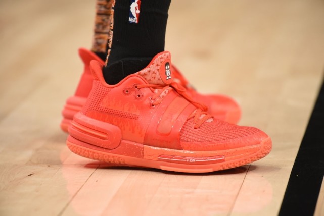 陈博主潮物Sneaker|NBA球员上脚：字母哥哥上脚Freak 3，保罗·乔治上脚PG2.5