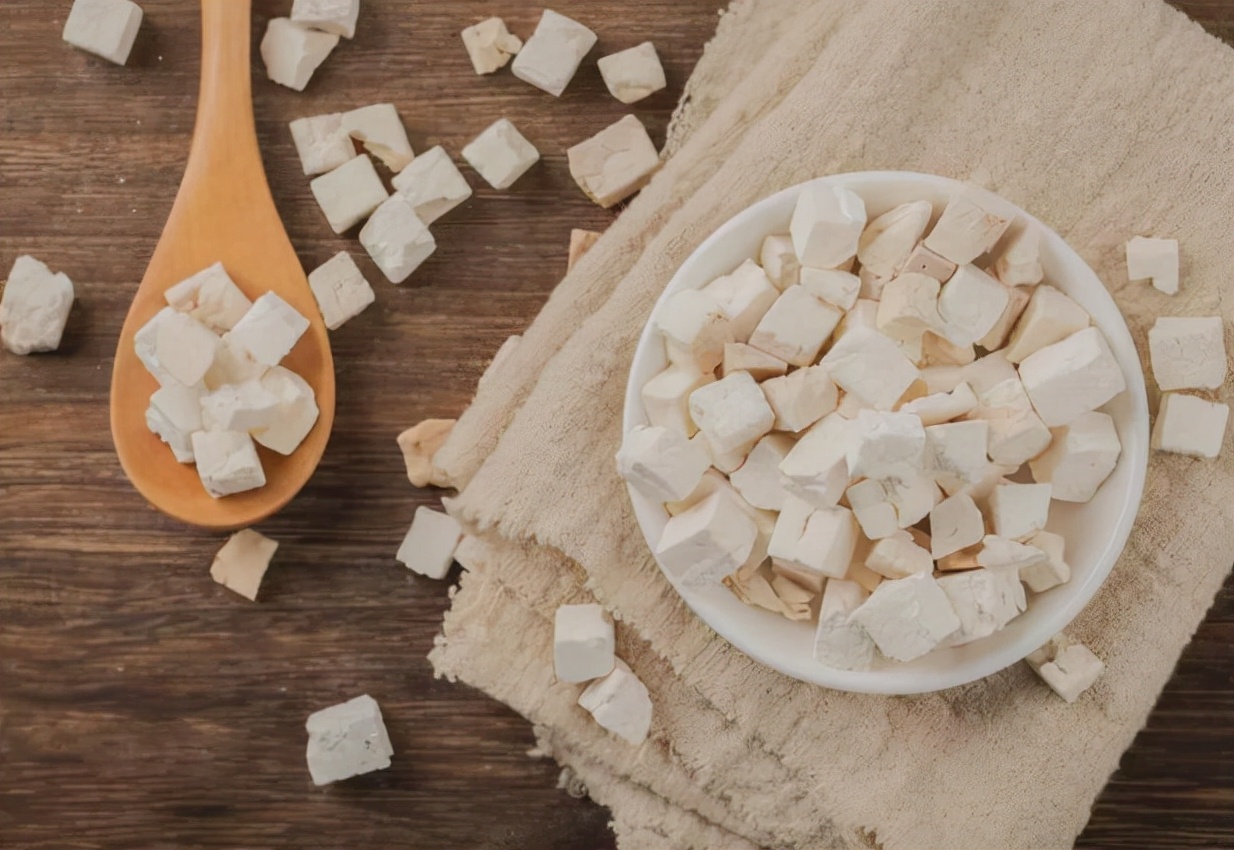 金兰中医学社 喝一次等于10口白酒，很多人天天喝，肾脏科医师：常喝等于“自残”