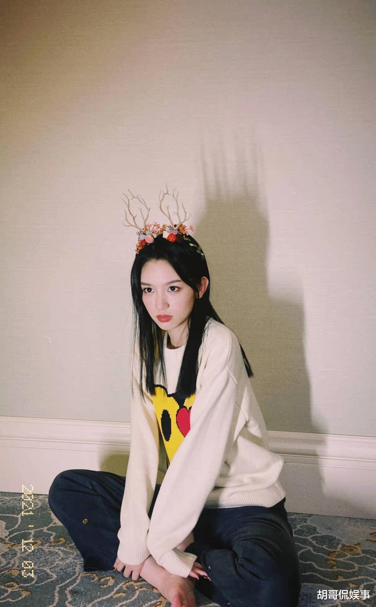 许嵩|乖巧可爱的周也，戏中却是风格百变，演戏更是自带天赋