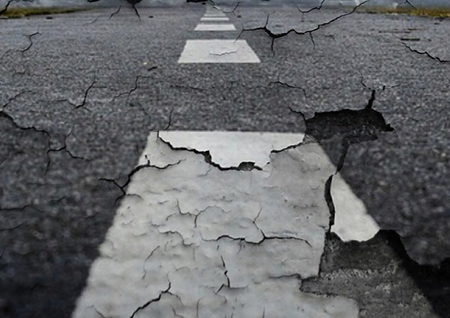 小晟大事|滨海边疆区省长的故事，他问官员他们的薪水是否用粘土和灰尘