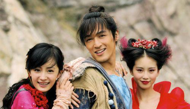 吴昕|赵薇十年前拍的拉芳广告，身旁全是巨星，最边缘女配今大红大紫