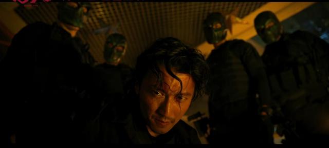 顾廷烨|谢霆锋湿发造型饰演毒枭，与甄子丹街头肉搏，陈木胜导演遗作定档