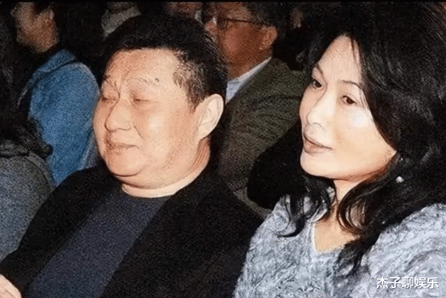 孙道存|72岁百亿富豪患癌离世！曾有3段婚姻4个女友，小32岁娇妻陪伴至终