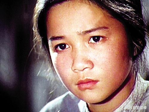 蔡明|蔡明儿子的身份曝光，隐藏32年竟是我们熟悉的他，原来都不陌生