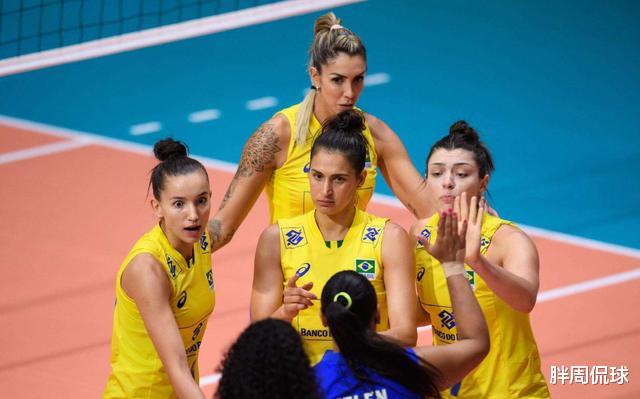 女排|巴西女排队长手指骨折！中国女排三大劲敌遭重创，郎平胜券在握