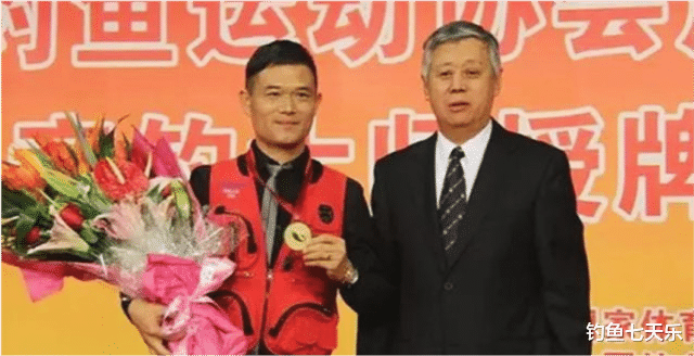 运动|钓王邓刚的传奇:100多个冠军头衔,单个视频被网友围观6.5亿次