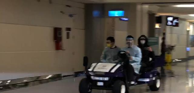 王力宏|王力宏风波后紧急回台，徐若瑄被卷入其中，二度澄清喊他出面化解