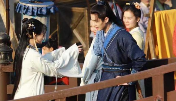 金智贤|新《仙剑一》已经开始拍摄，男女主角没有之前的感觉，也就只有阿奴比较好一些