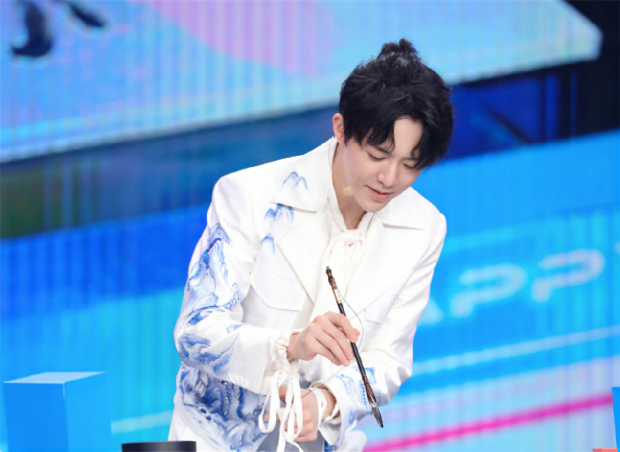 范上官|举报李云迪的人,居然是陈某卉的同行姐妹?因嫉妒而举报