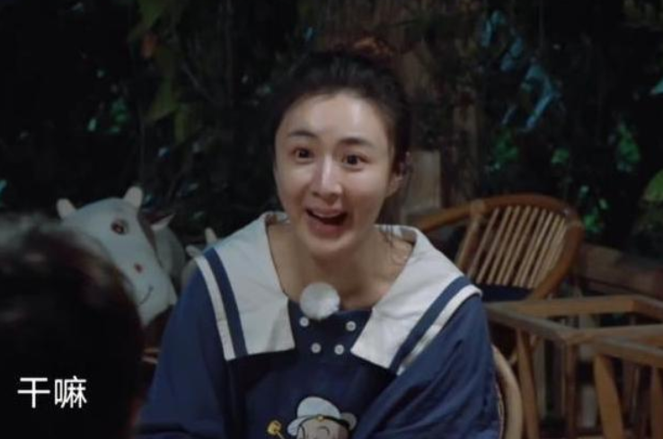 |有一种“整容”叫薇娅卸妆，看到素颜照后，网友：是同一个人吗