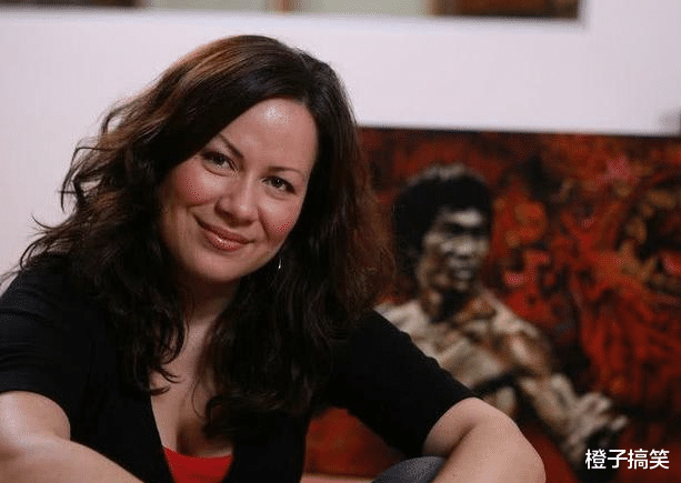 李小龙|47年前，李小龙惨死在丁佩的床上，背后的原因不止猝死那么简单