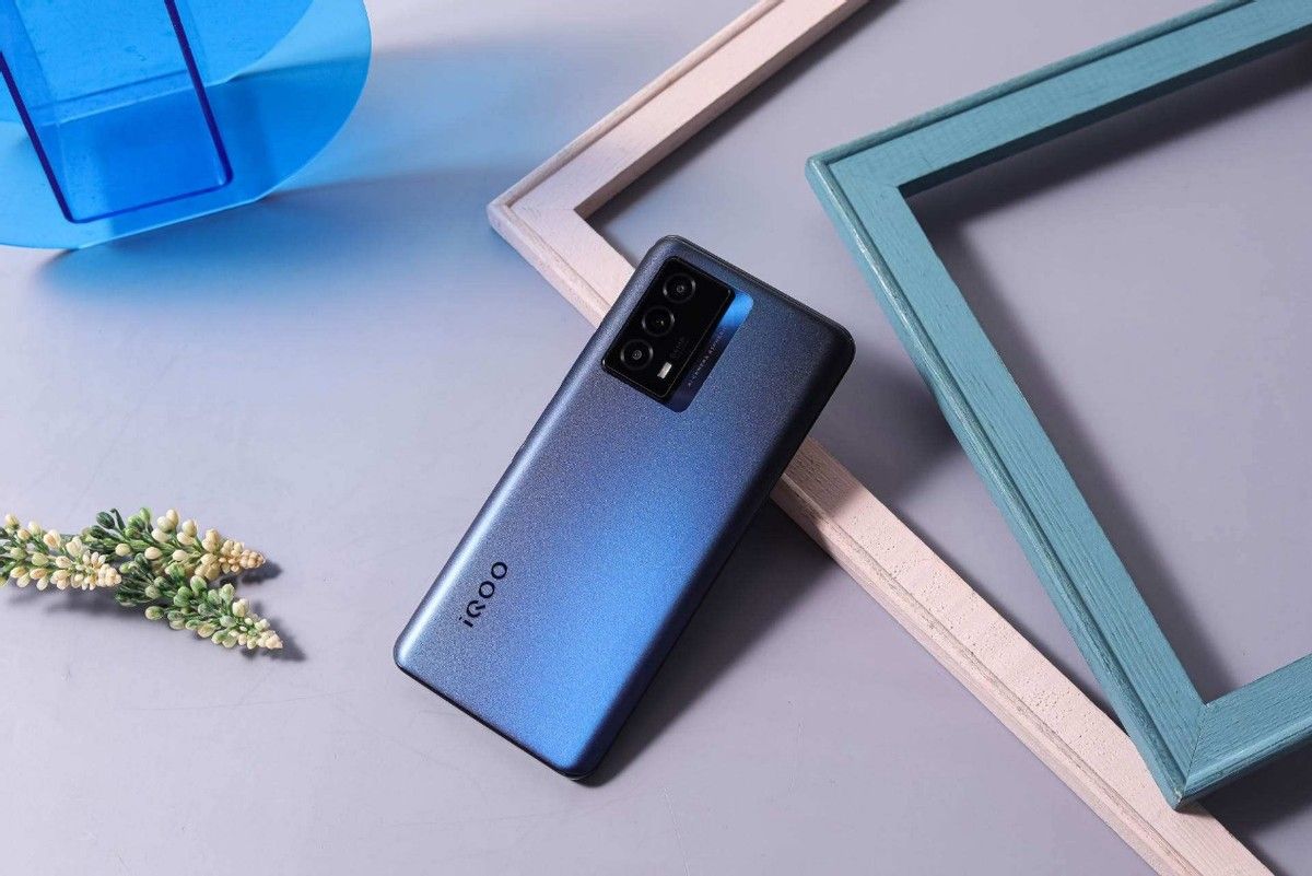 内卷|手机也内卷?三款千元机极具性价比,网友直呼太过瘾