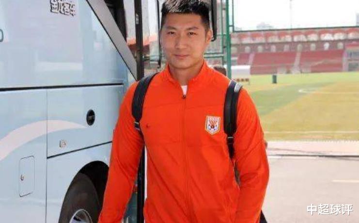 中超|又1中国足球名宿之子首次出战中超：16岁身高达1米98！