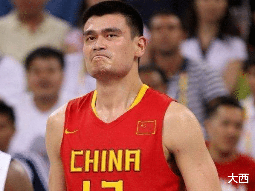 姚明|姚明生涯为何只有短暂的8年？看他早期的出勤率就懂