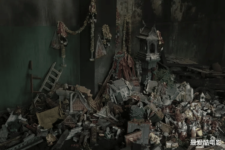 |韩泰两国顶级恐怖片导演联手，既有泰式的邪性，也有韩式的反转