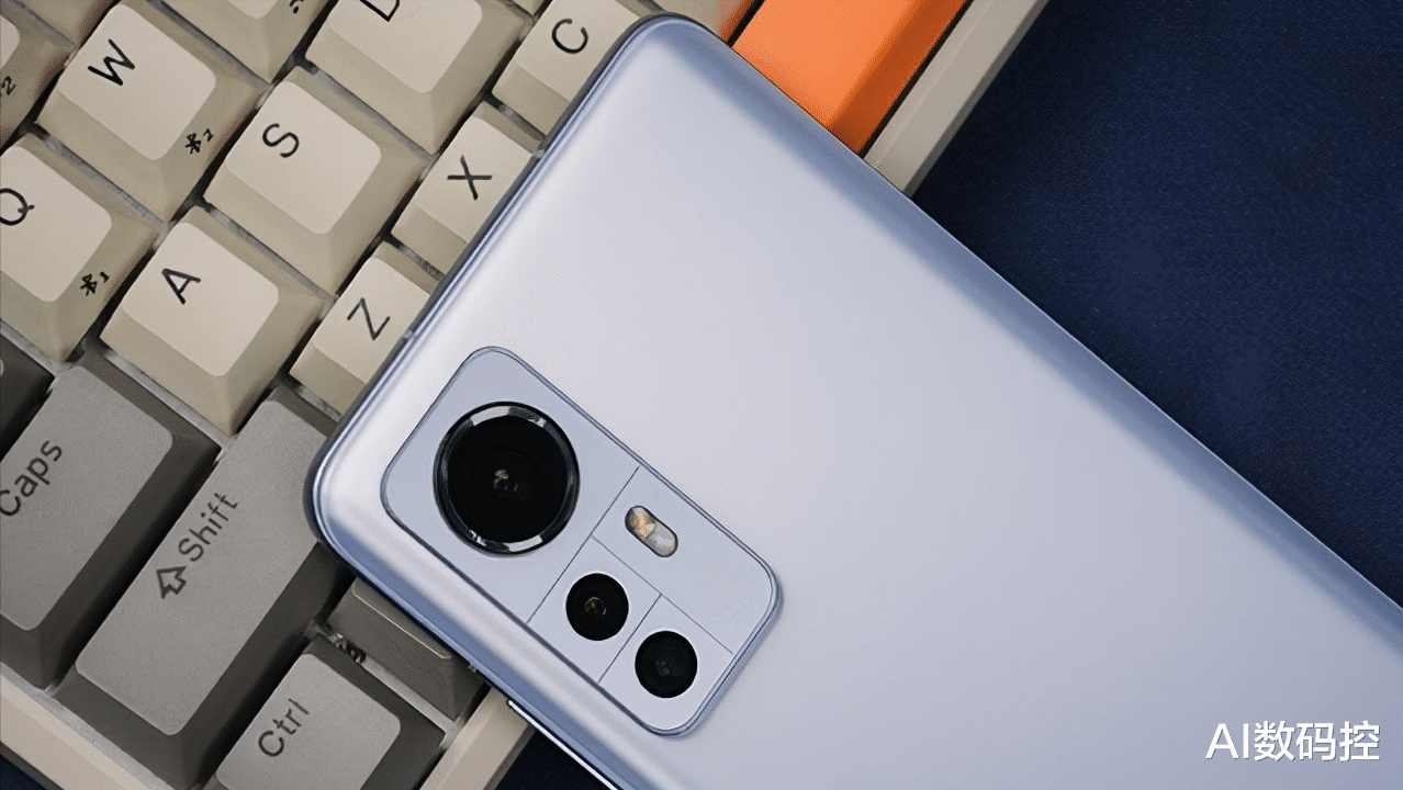 小米科技|國貨之光！繼華為后，又一手機廠商和蘋果正面競爭