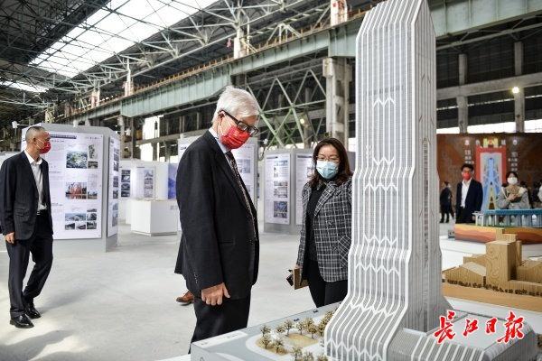 武汉|邓文中院士第三次来汉参加双年展，将在武汉设中部地区设计中心