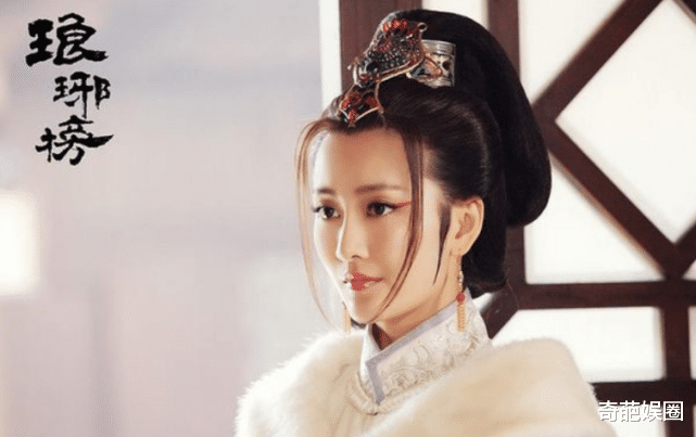 王鸥|“花蝴蝶”王鸥:除了“夜光剧本”,她还深陷哪些不光彩的绯闻?