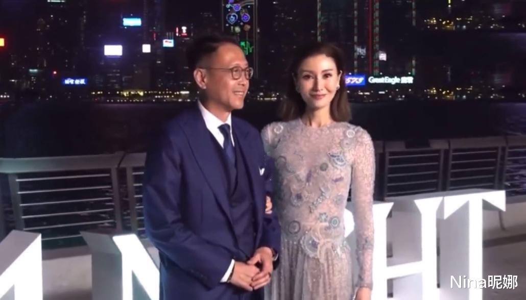 刘德华|李嘉欣终于守住富婆颜面！穿刺绣裙赴宴不输汪诗诗，姜还是老的辣