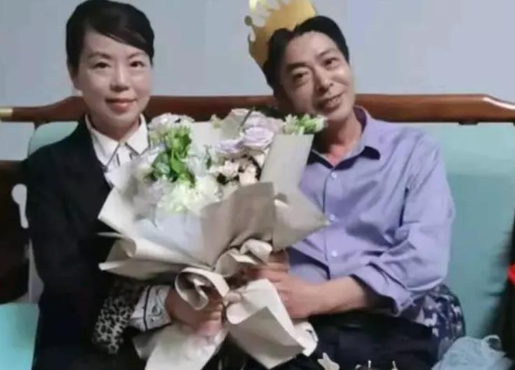 冬至|冬至来临时，许敏姚爸一起包饺子，网友称姚爸包的饺子肯定好吃