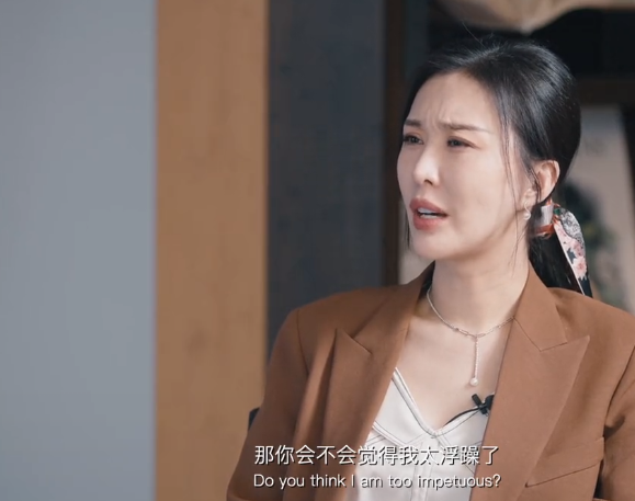 美丽|王石与小30岁妻子罕同框！甜蜜依偎看日落，田朴珺穿露脐装似少女