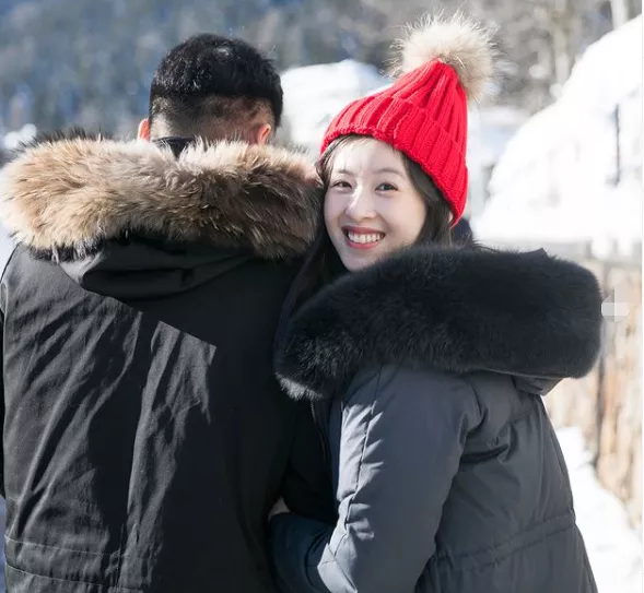 章泽天|章泽天近照曝光，刘强东出轨2年后，她的野心终于藏不住了！