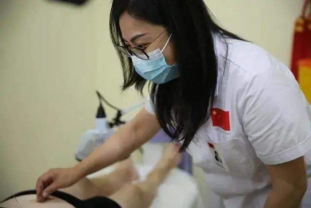 拔火罐|“神秘的东方力量”走红全球，吴门中医收获众多海外“粉丝”