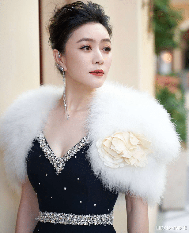 LIDADA的梦想 著名演员田海蓉：母亲和丈夫相继离世后，她独自带娃活成女人最高级的样子