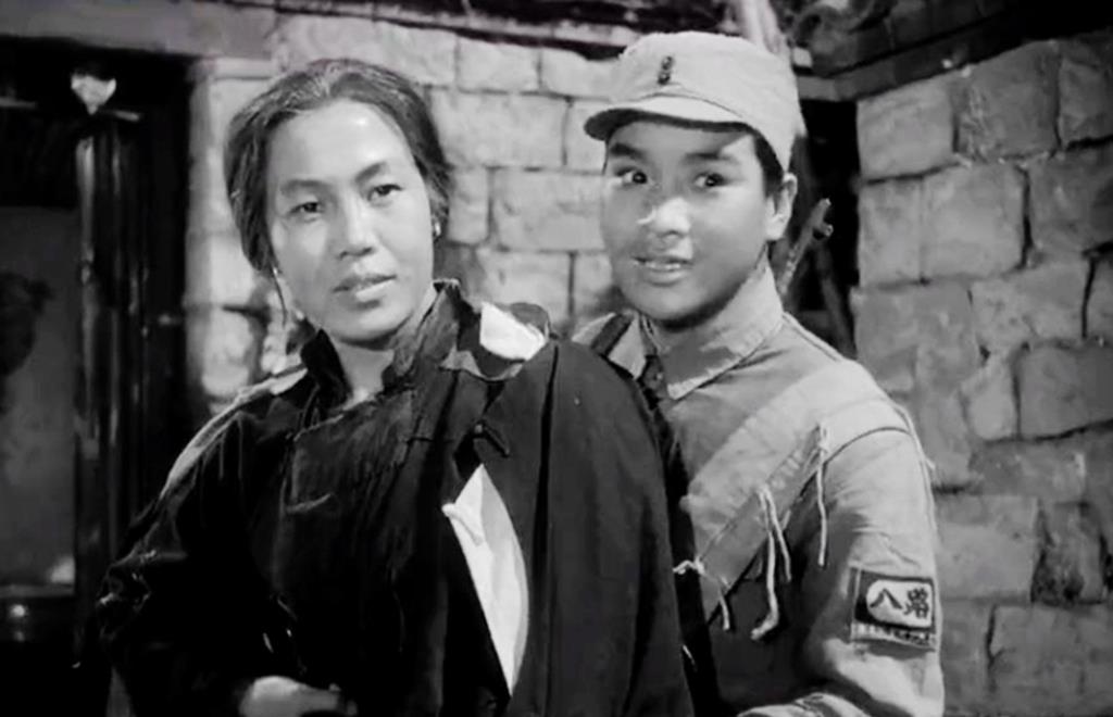 刘烨|影海拾珠：《苦菜花》堪称经典，演冯大娘儿女的几位演员后来怎样