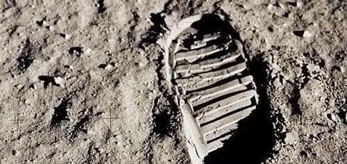 科学家 地球65亿公里外传回照片，照片的内容，突破科学家的认知！