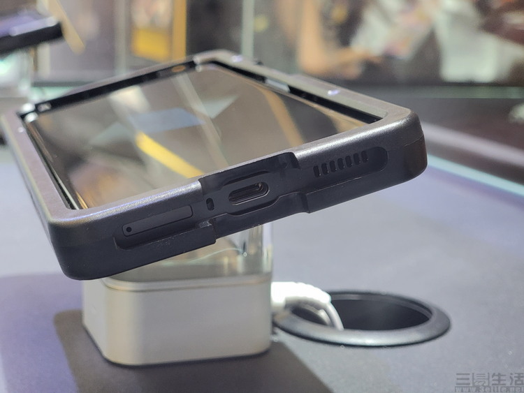 iqoo|iQOO尚未发布的新旗舰，我们近距离研究了一番