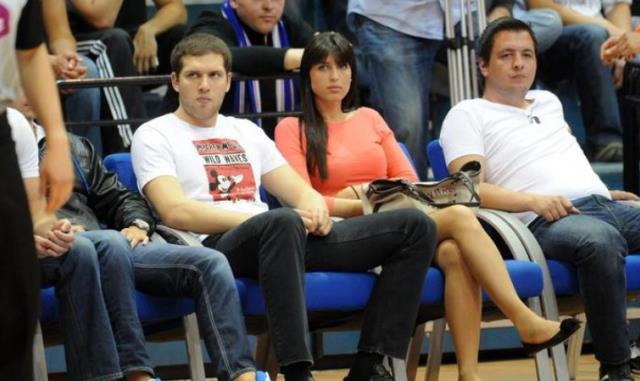 爵士隊(duì)|31歲爵士老將第二春！NBA高光賽季，極品女友絕了，大長腿搶眼