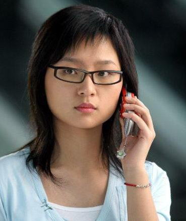 周笔畅|周笔畅整容成功!回应:本想照着杨幂整,结果却整成了杨紫,董洁