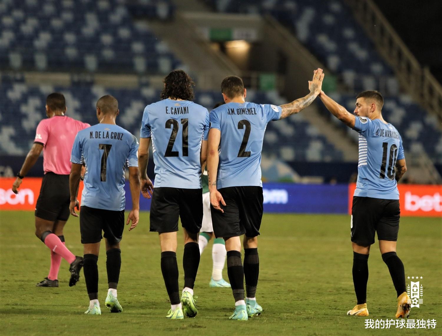 乌拉圭队|78分钟破门，2-0！世界第9终于赢了，曼联前锋救赎，头号弱旅3连败