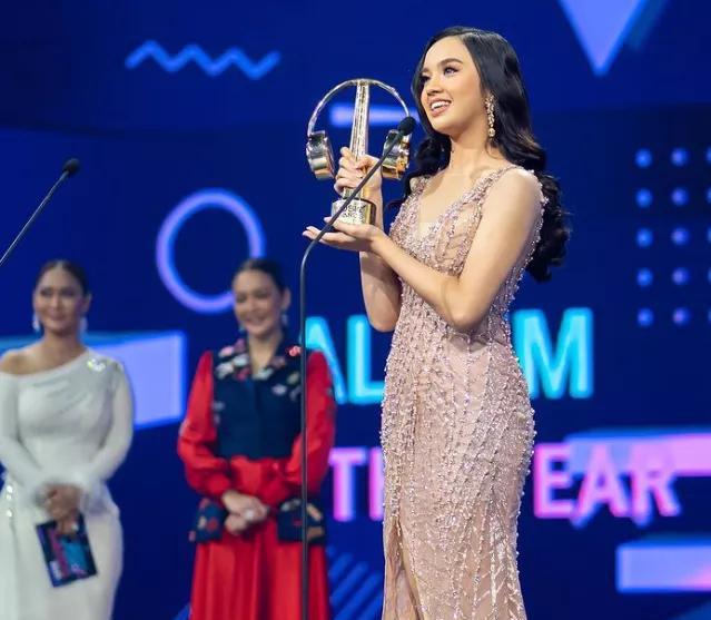 lisa|全球百位最美面孔：中国仅六人上榜，热巴58名，第1名是亚洲面孔