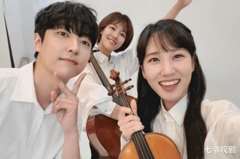 奥黛丽·赫本|又不分手了！李昇基要星途也要美人，李多寅到底有多好？