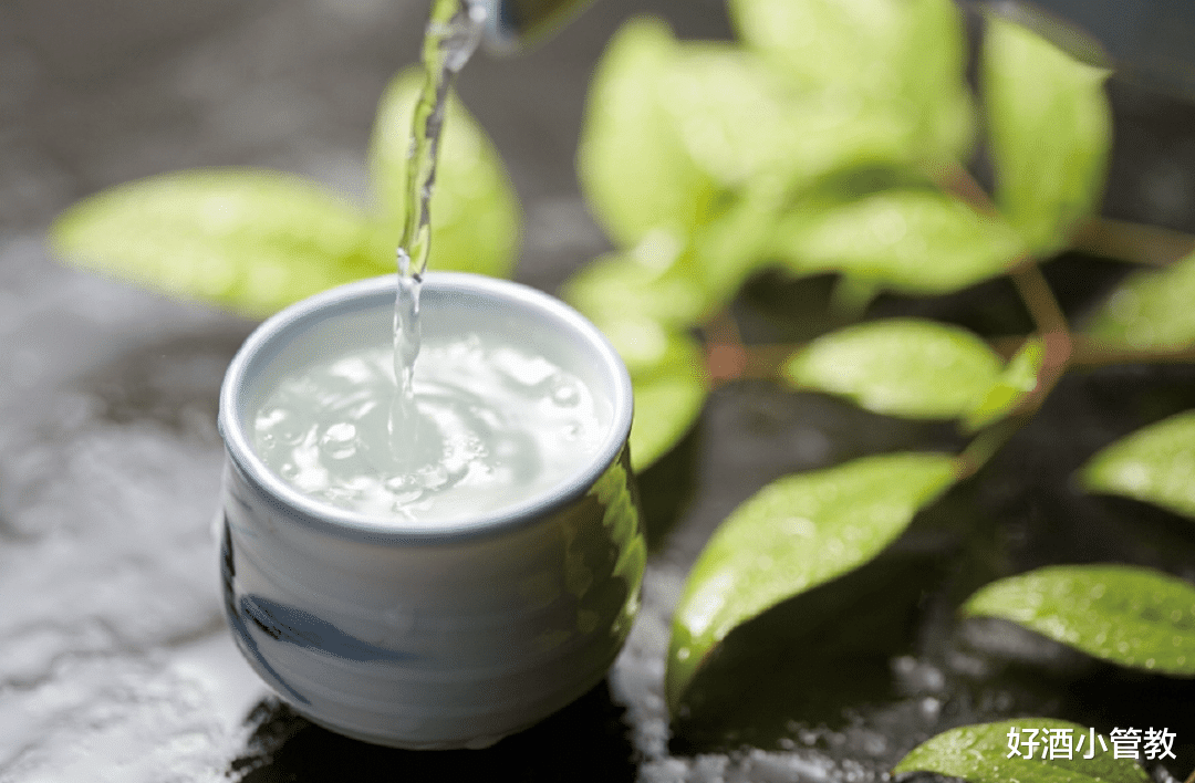 肠胃|喝酒时，“混酒”看似很酷，但危害很大，酒该怎么喝呢？