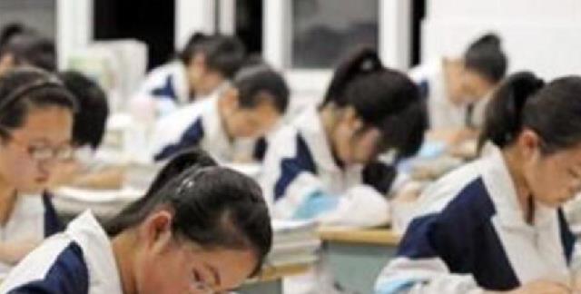 清华大学|清华破格降60分录取，教授还纷纷递上名片，她为何能获如此特权？
