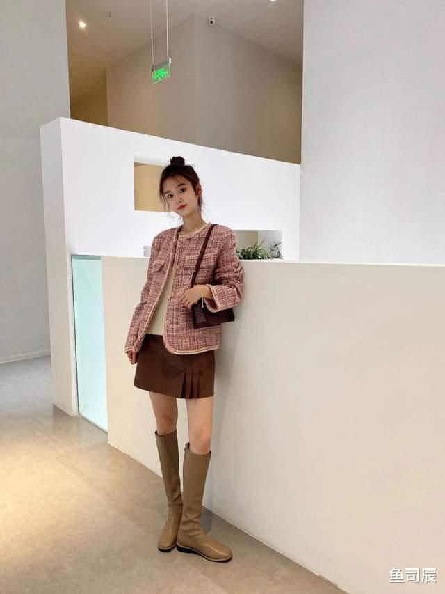 鱼司辰|秋天一定要穿一次“小香风套装”,高级不说还显白,美进骨子里