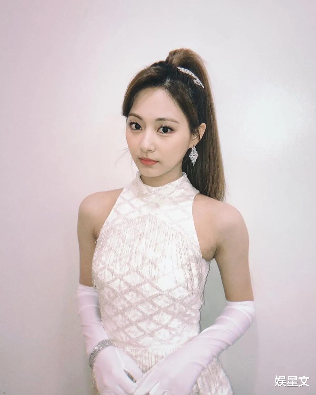 d社|6位韩国Dispatch选出完美肩部线条的女爱豆