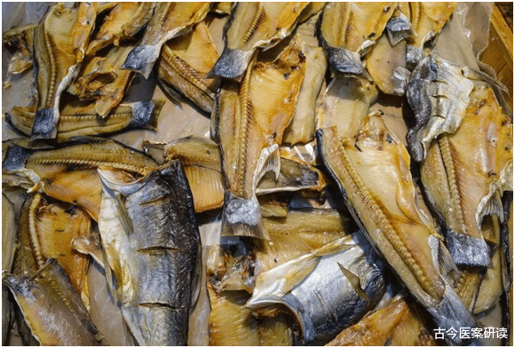 医生|吃一口相当于10斤塑料袋，消化科医生：经常吃，铁打的胃也扛不住！