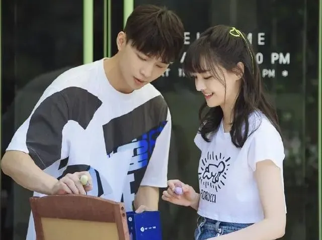 郑爽|郑爽大瓜又爆了！表弟来锤她了？