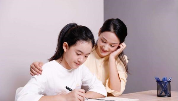 梓琪育儿说|初高中生“逢二必乱”,学霸也会跌落神坛?坚持住中二症不能犯了