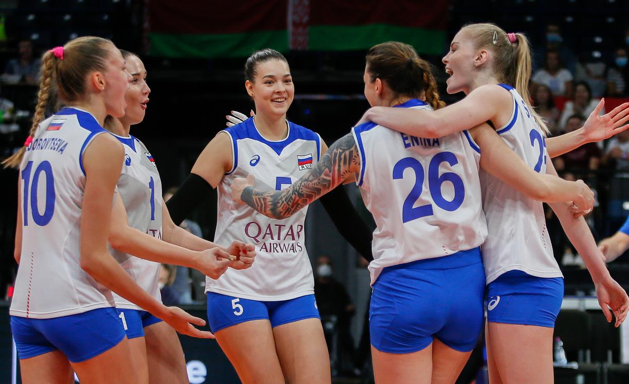 高秀花说育儿|3-1！女排劲旅搭上8强末班车，17岁天才少女20分，单局27-25险胜