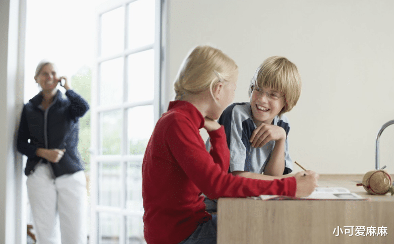 小可爱麻麻|洗澡时，女儿问：你那里怎么和我不一样？妈妈的回答值得我们学习