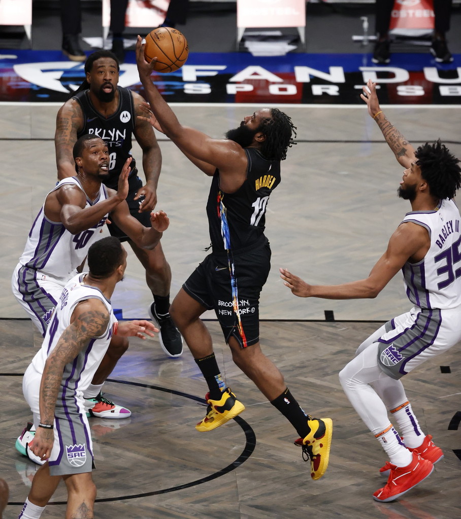 篮网队|豪取7连胜！篮网首发五虎狂飙107，国王8连败，阻挡湖人夺冠