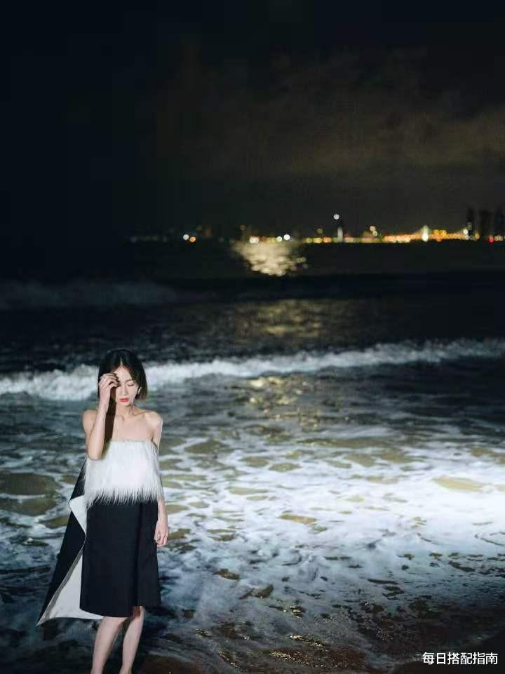 每日搭配指南 吴谨言瘦得“过分”了,连抹胸羽毛裙都撑不起,但看着挺好看的