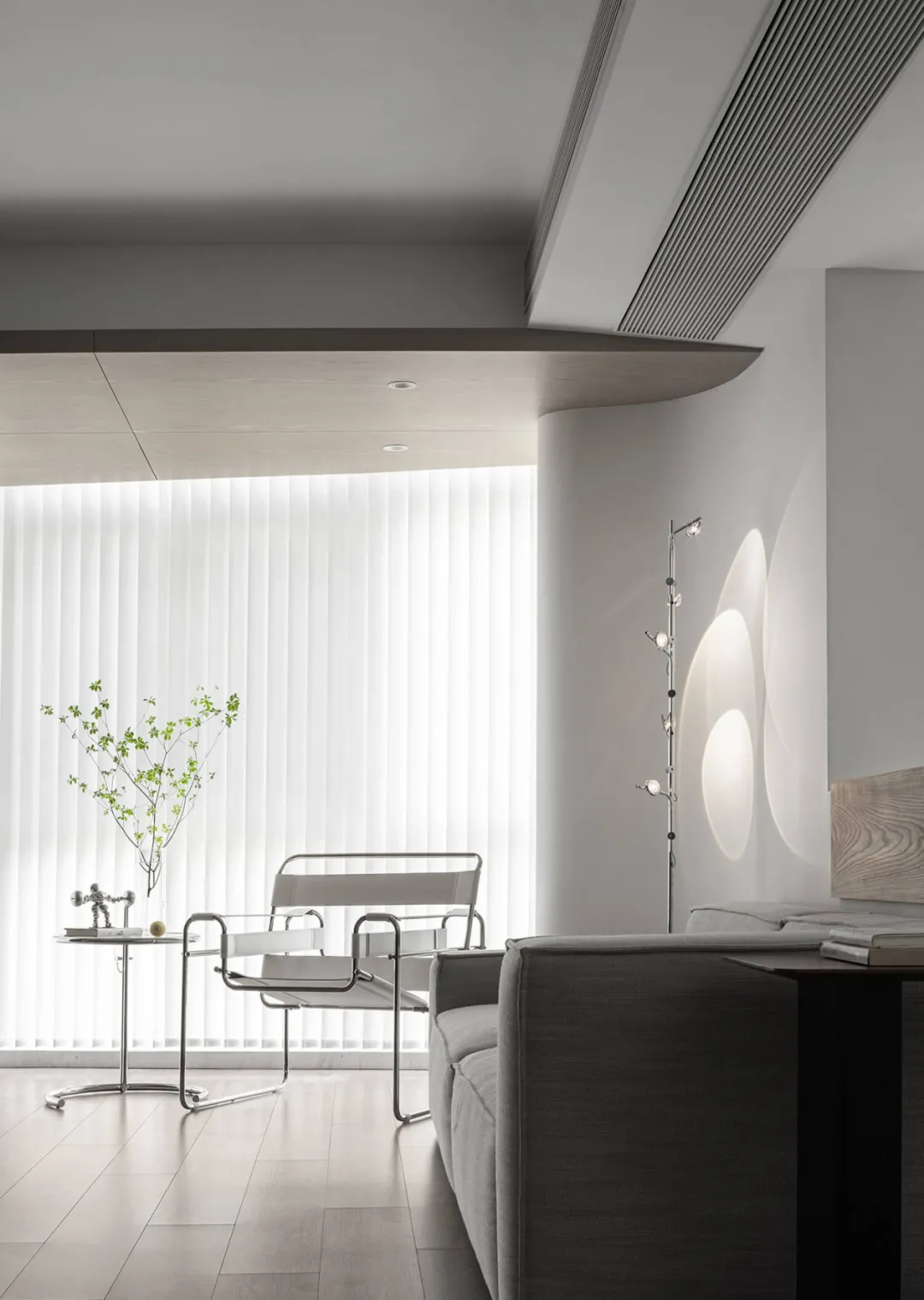 留白+不锈钢+原木风：123m2大平层精装房，改完后满屏高级感！