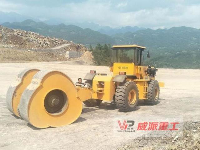 南京|冲击式压实机施工特点？铲车冲击压路机碾压施工原理